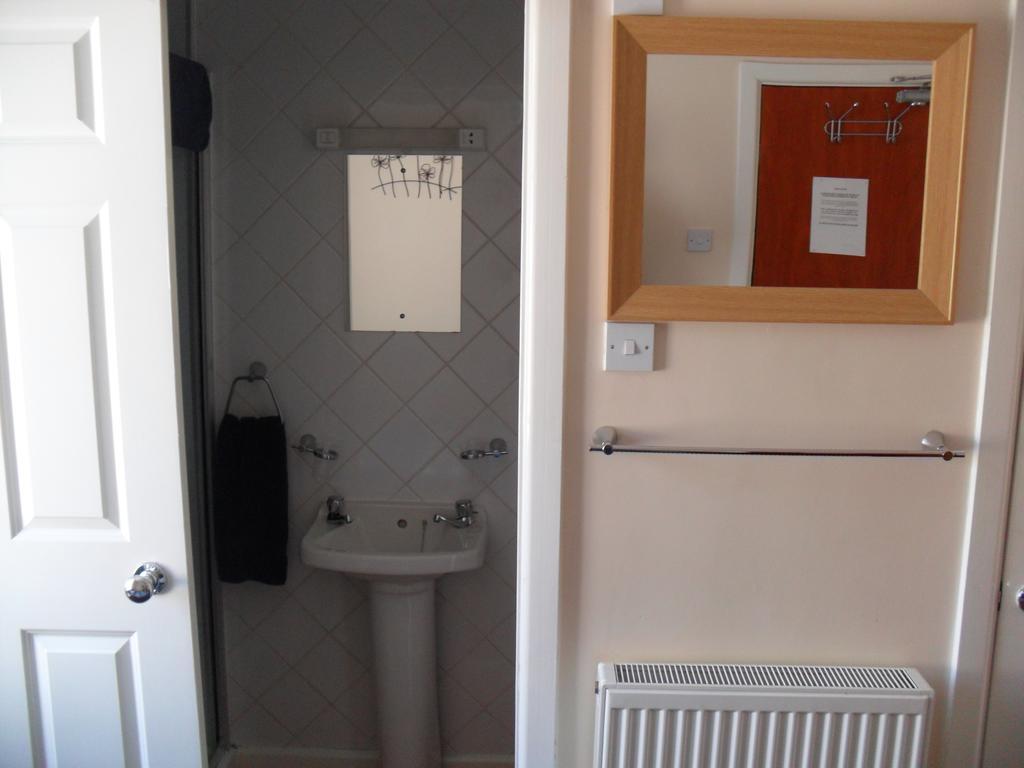 Charlotte Guest House Уэймут Экстерьер фото